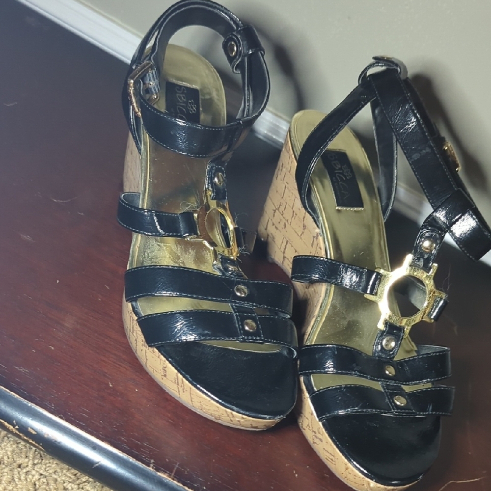 Sbicca Black Platform Shoes with Strappy Design